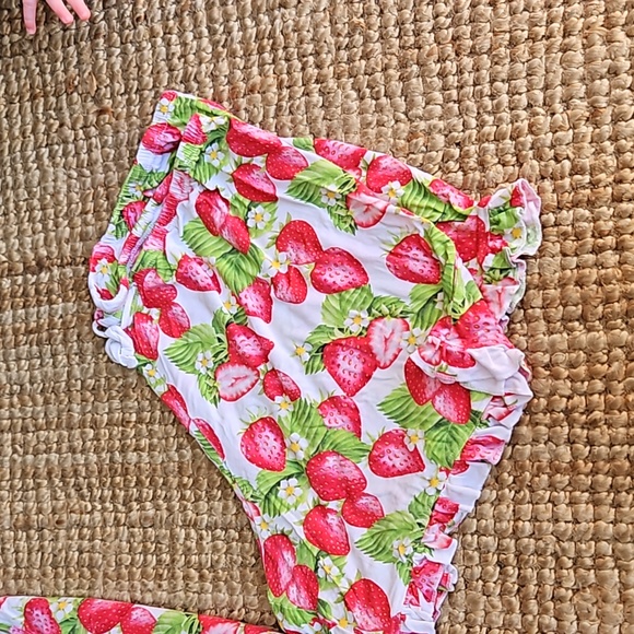 B) Posh Peanut pj's - Picture 2 of 7